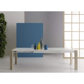 Extendable table in Point House Giove plan with melamine