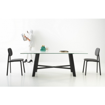 Extensible or fixed table Thordi Point house