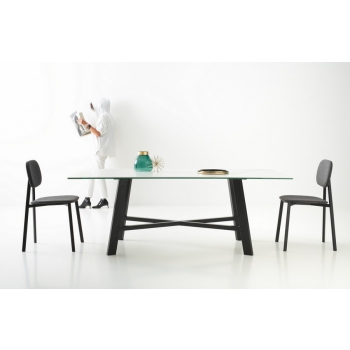 Extensible or fixed table Thordi Point house