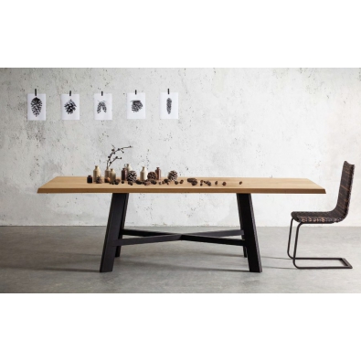 Fixed Thor round table 130 diameter by Point House