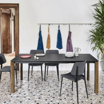 Badù extendable metal table by Midj
