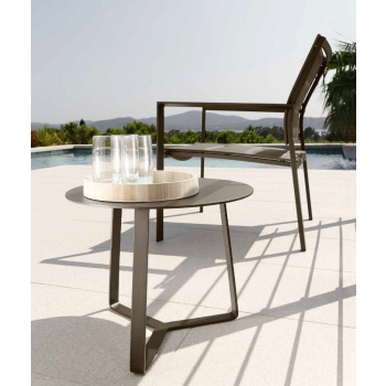 Coffe table of Touch line of Talenti in alluminum for external