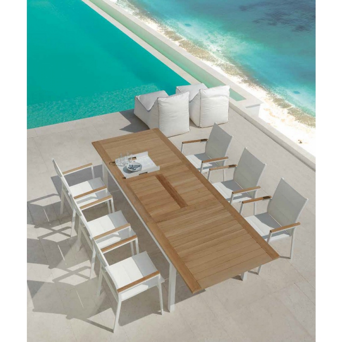 Extensible dining table of Timber line of Talenti for external