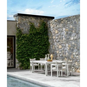 Argo Alu dining table in three sizes by Talenti