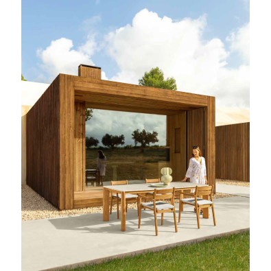 Oliver dining table by Talenti