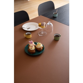 Extendable Diamante Table by Point House
