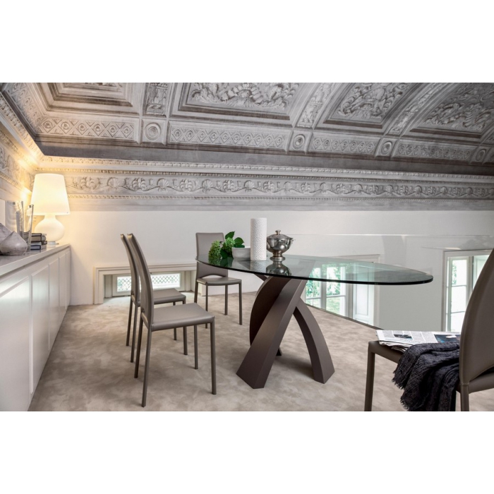 Toni Casa Elisha's Table stands out for its elegance