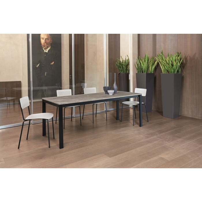 Extendable Eos table by Ingenia Bontempi