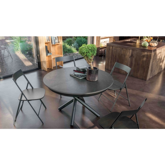 Fahrenheit Round Super Extendable Table
