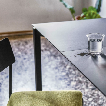 More metal extendable table by Midj