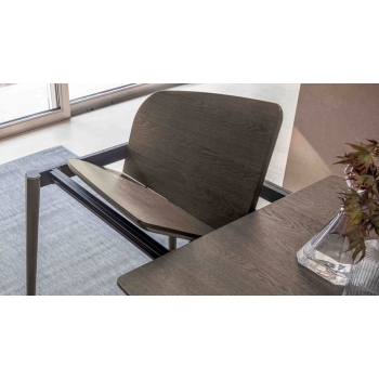 Ribot Wood table by Altacom with wooden legs