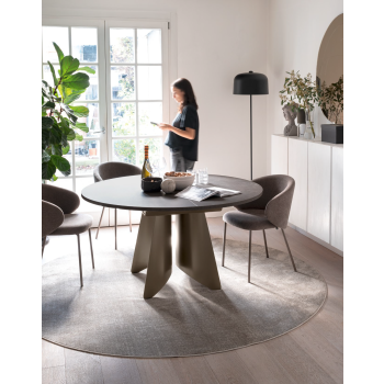 Orion extendable round table by Connubia