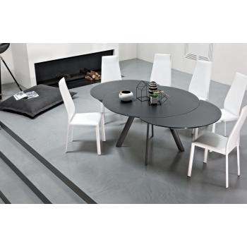 Giro di Bontempi: extendable round table with glass top