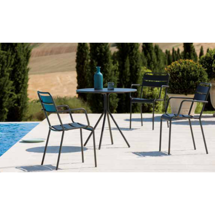 Twist table in different sizes for outdoor Vermobil