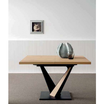 West table by Altacorte extendable square