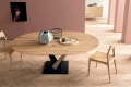 Round extendable West table by Altacorte