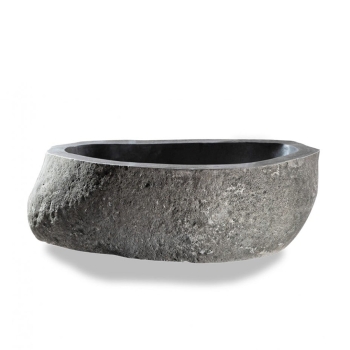 Cipya Joya bathtub in natural river stone