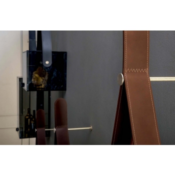 Chèri showcase by Tonin Casa in glass and leather