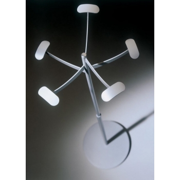 Cintre Battista de Bontempi en acier laqué en différentes couleurs