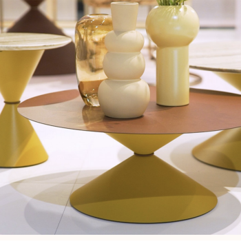 Table basse Clessidra avec structure en métal par Midj
