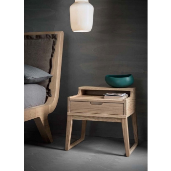 Clover table de chevet en Altacorte en bois massif