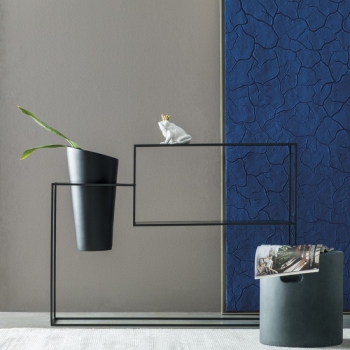 Tréteau Vase Tulip par Adriani & Rossi