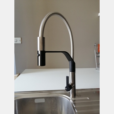 Mélangeur Gessi avec bec pivotant et douchette extractible en Mesh 60005