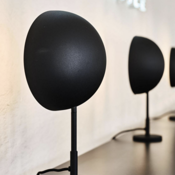 Lampe à suspension ou lampadaire Bolle avec socle en béton par Midj