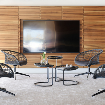 P47 AP GX TS_CU chaise d'attente pivotante avec dossier en cuir et revêtement en tissu ou cuir par Midj