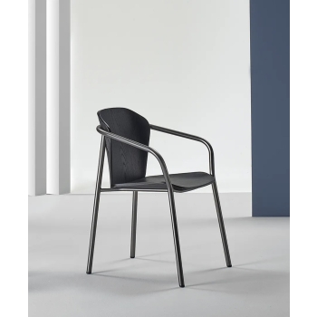 Fauteuil Finn en métal et bois avec accoudoirs, par Scab Design
