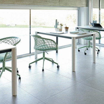 Fauteuil pivotant P47 P GX TS_CU avec dossier en cuir et revêtement en tissu ou cuir par Midj