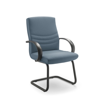 Chaise Alfa d'Olivo & Groppo, rembourrée avec piètement luge