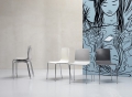 Chaise Alice empilable en technopolymère et acier par Scab Design