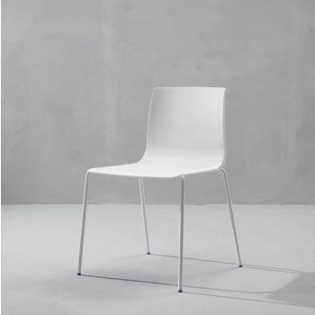 Chaise Alice empilable en technopolymère et acier par Scab Design