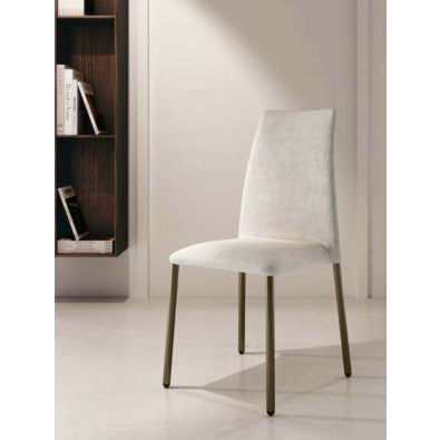 Chaise cerisier par Ingenia