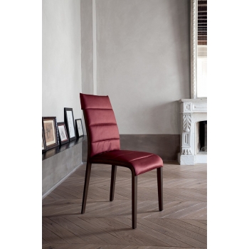 Chaise avec cadre en bois recouvert de cuir en cuir ou faux Portofino Tonin Casa