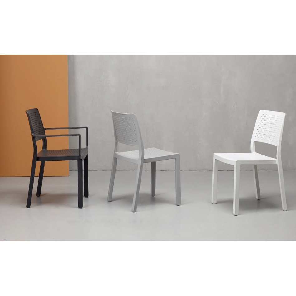 Chaise empilable Emi en technopolymère sans accoudoirs par Scab Design