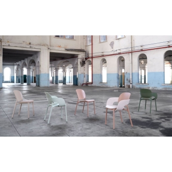 Fauteuil Hug avec accoudoirs de Scab Design