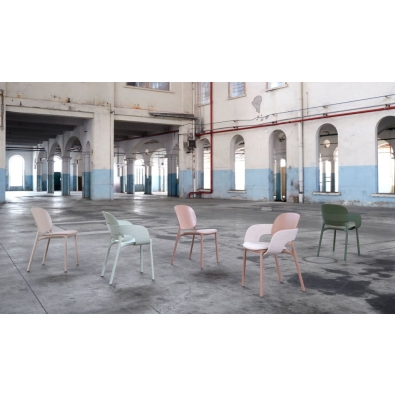 Fauteuil Hug avec accoudoirs de Scab Design