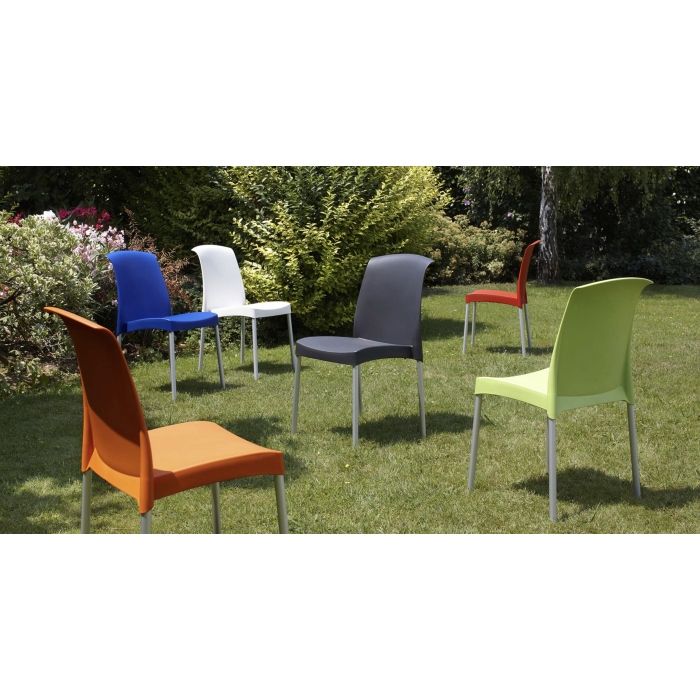 Chaise empilable Jenny en technopolymère par Scab design