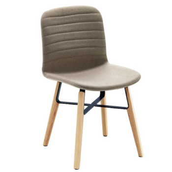 Chaise Liù en métal, bois, recouverte de tissu, cuir, cuir avec coutures horizontales ou froissées,