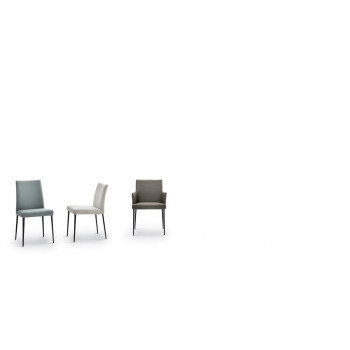 Chaise Mila de Bontempi recouverte de tissu éco-cuir ou de cuir