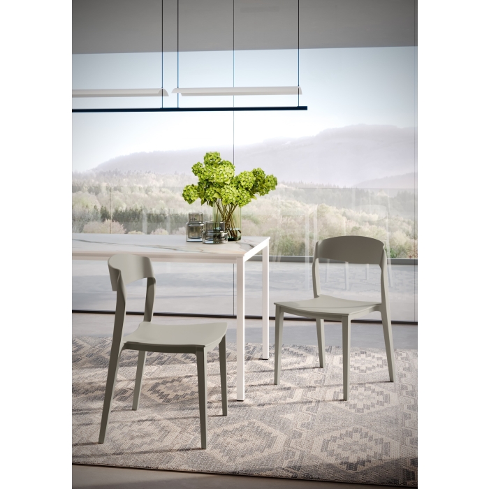 Chaise Mira par Ingenia