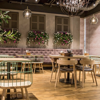 Chaise en bois Montera SL TS recouverte de tissu ou de cuir par Midj