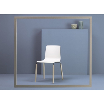 Chaise Alice naturelle par Scab Design - LES PROMOTIONS COMMERCIALES PROFITENT DE L'OFFRE JUSQU'AU 31 JUILLET!