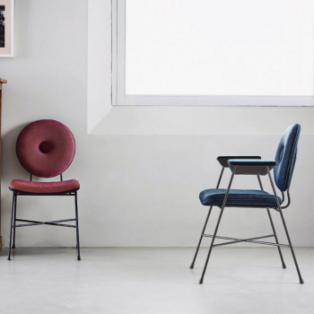 Chaise PENELOPE de Bontempi avec structure en acier laqué, rembourrée et recouverte avec et sans accoudoirs