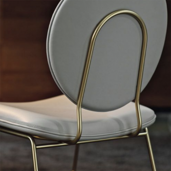 Chaise PENELOPE de Bontempi avec structure en acier laqué, rembourrée et recouverte avec et sans accoudoirs