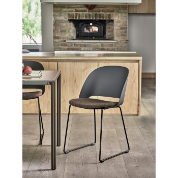 Chaise polo de Bontempi en bois massif ou en acier