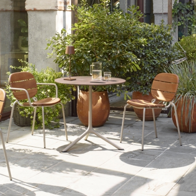 Chaise Sai sans accoudoirs en technopolymère et empilable Scab Design