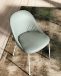Chaise Sam avec monocoque rembourrée par Ingenia